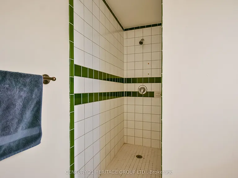416 Sunnidale Rd — Photo 17