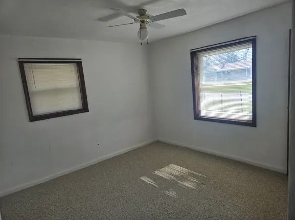 218 Van Buren St #1, Dimondale, MI 48821