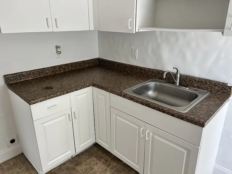 806 Georgia Ave #3 — Photo 4