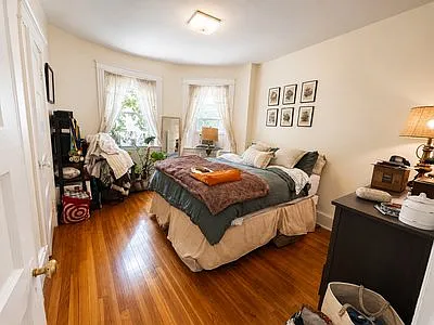 195 Winthrop Rd #3 — Photo 3