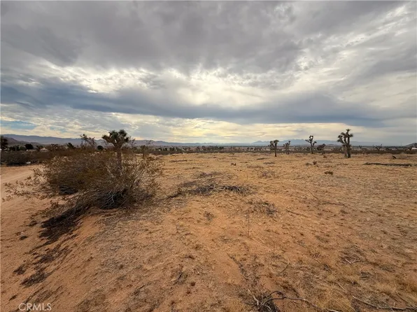 16252 Olema Rd, Apple Valley, CA 92307