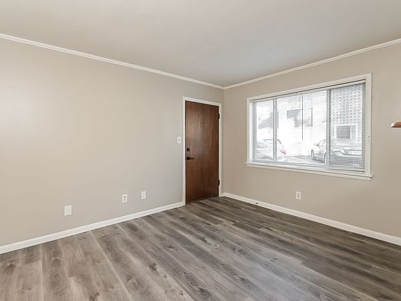 4th image of 1978 Wellbourne Dr NE #5