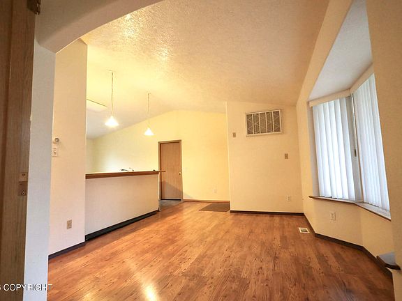 5th image of 1604 2nd Ave