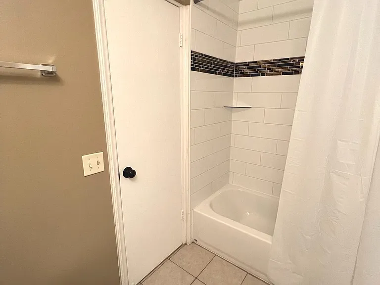 1679 Colonial Way — Photo 23