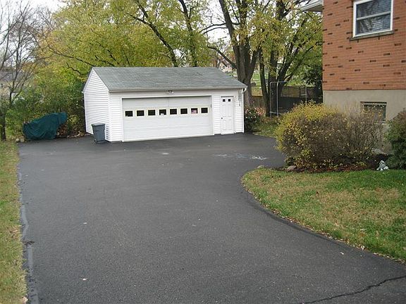 2nd image of 3870 Weirman Ave