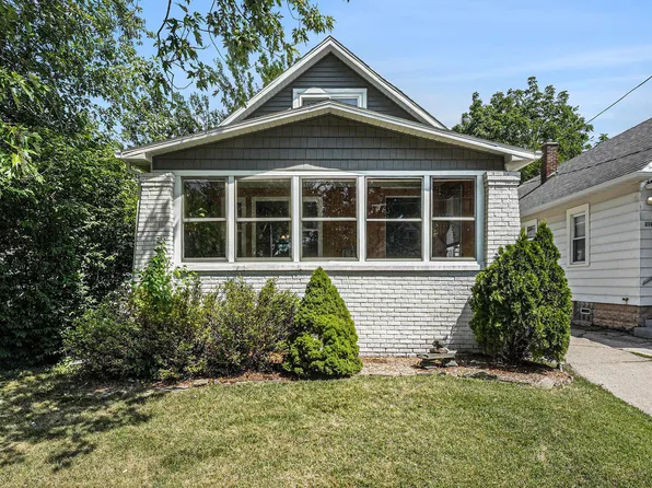 237 Elmwood St NE, Grand Rapids, MI 49505
