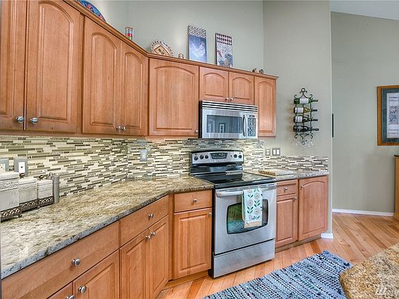4th image of 2614 Farmer Way SE