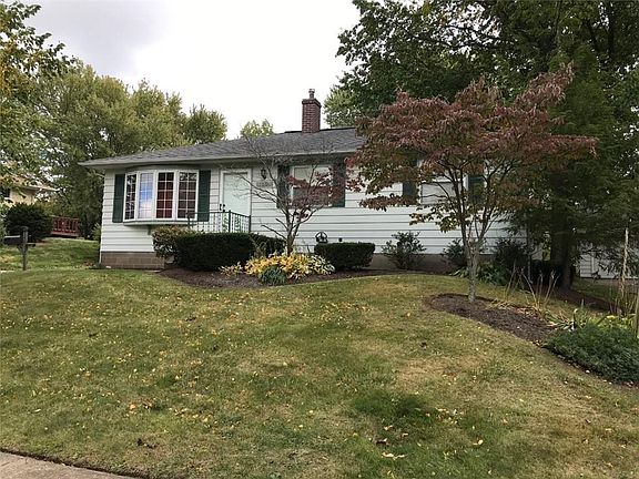 2nd image of 1735 Skyline Dr