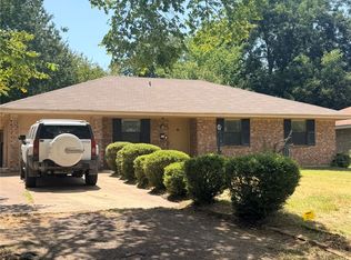2125 Graham St, Paris, TX 75460