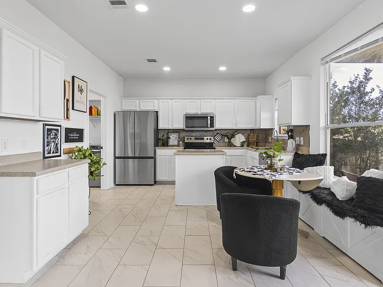 13524 Lyndon B Johnson St — Photo 11