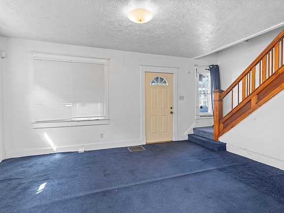 4th image of 2957 Winthrop Ave