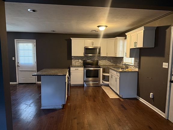 3rd image of 2257 Carter Hill Rd