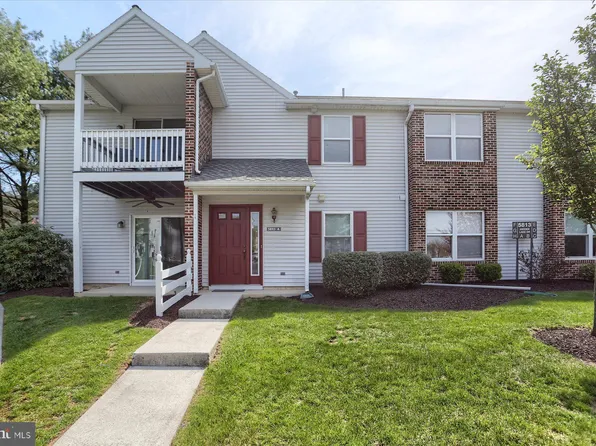 5813 Hidden Lake Dr APT A, Harrisburg, PA 17111
