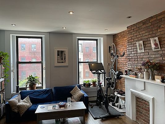 2nd image of 487 5th Ave APT 3L