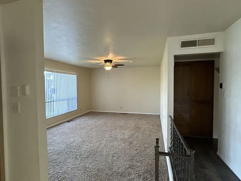 3504 W Cutler Ave — Photo 3