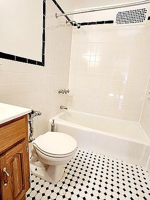 4th image of 339 W 85th St APT 31