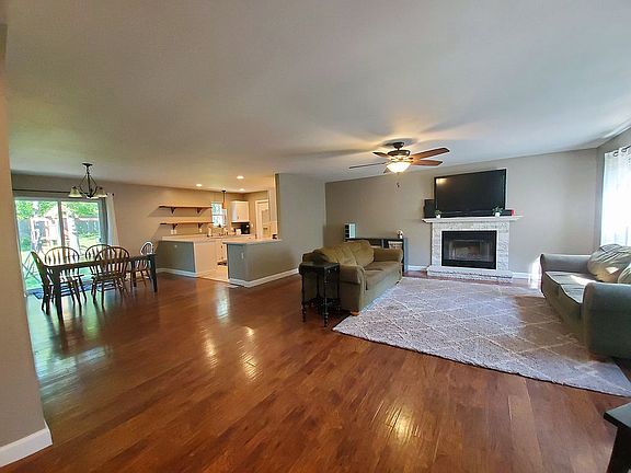 2nd image of 815 Quail Creek Dr
