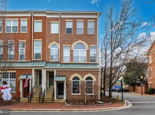 4908A John Ticer Dr, Alexandria, VA 22304