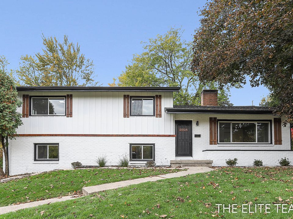 1st image of 1804 Lake Michigan Dr NW