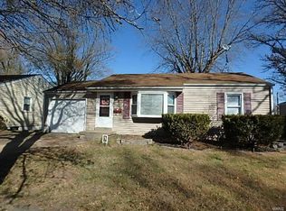 867 Loekes Dr, Florissant, MO 63031