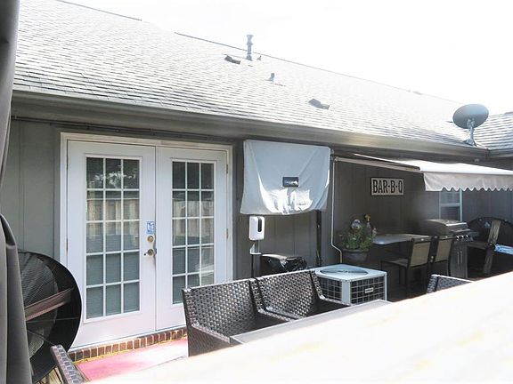2nd image of 601 Becker Colony Dr