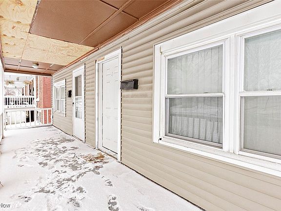 3rd image of 1585 Newman Ave