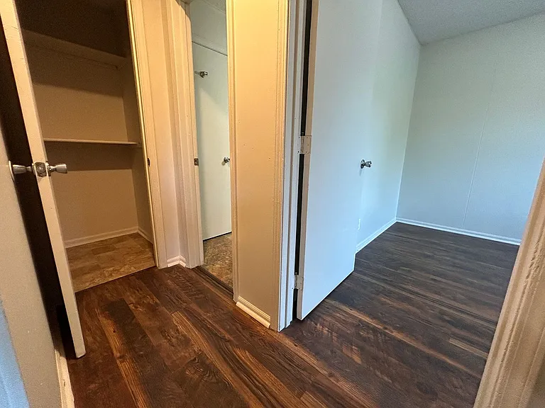 Brookside Apartments — Photo 6
