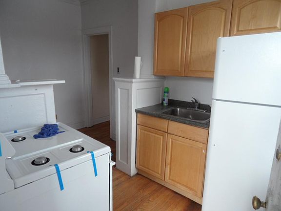 3rd image of 1237 W North Shore Ave APT 1C