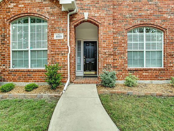 3rd image of 3959 Harbor Dr