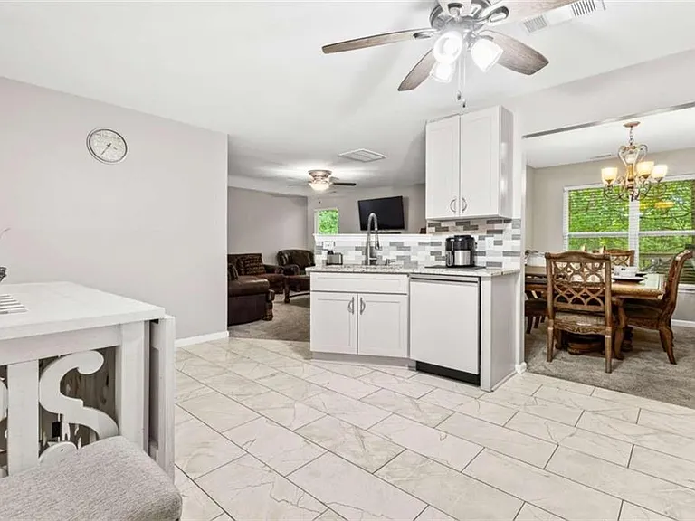 7155 Laurel Creek Dr — Photo 14