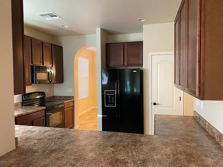 957 S Wallrade Ln — Photo 6