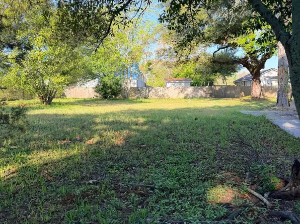 245 Benachi Ave, Biloxi, MS 39530