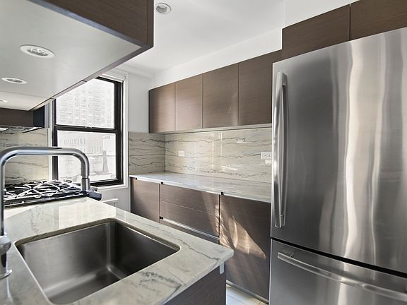 5th image of 141 E 33rd St APT 5b