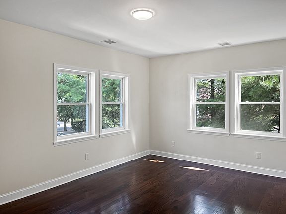 5th image of 252 E Sidney Ave #2