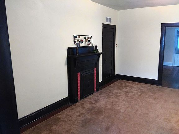 3rd image of 3315 3rd Ave