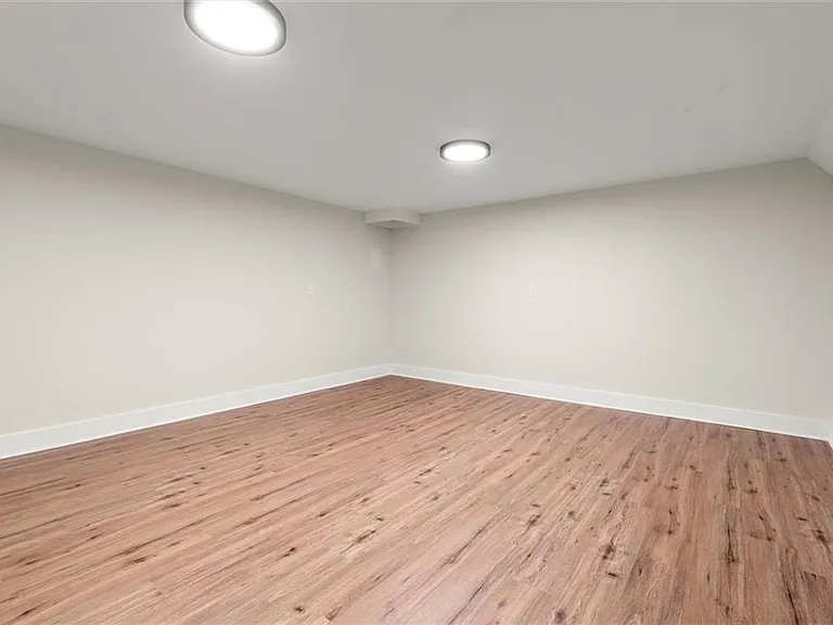 404 Way Bridge Ct NE — Photo 40