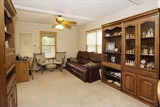 4th image of 7432 Garden Ln