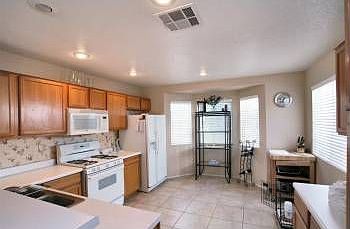 3rd image of 5210 Scott Robinson Blvd