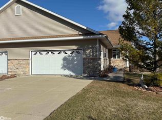 106 Lakeview Meadows Ct, Clear Lake, IA 50428