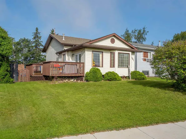 301 22nd St, Cold Lake, AB T9M 1E8