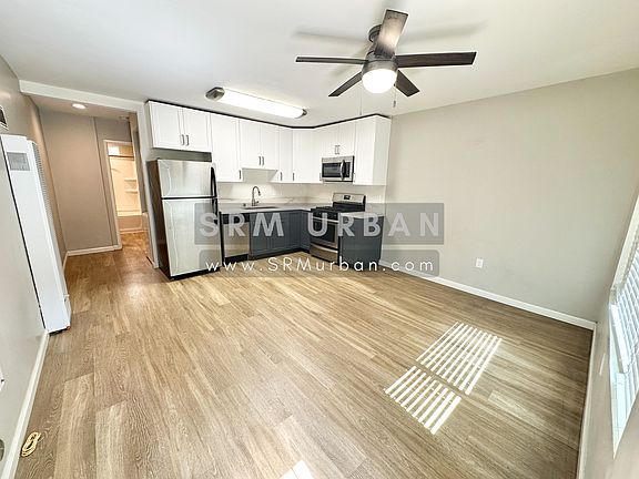 3rd image of 4167 Iowa St #4