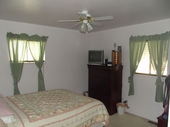 4th image of 2530 Driftwood Ln