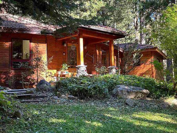 3rd image of 2101 Davis Place Rd