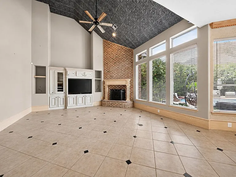 16410 Emilia Ct — Photo 15