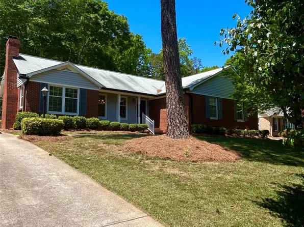 13416 Four Oaks Ln, Matthews, NC 28105