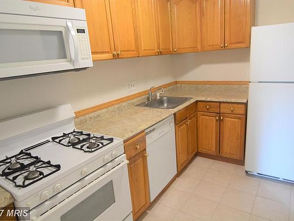 4th image of 7985 Audubon Ave #D2