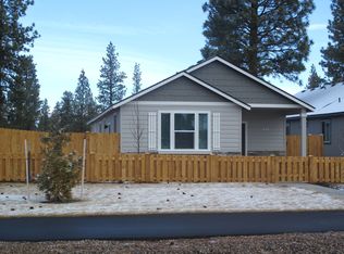 1694 W McKinney Butte Rd, Sisters, OR 97759