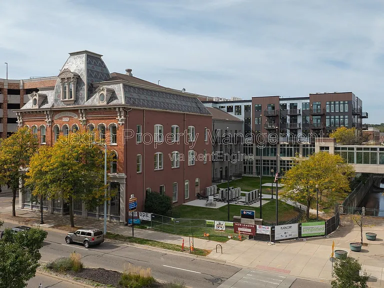 231 N Rose St #110 — Photo 4