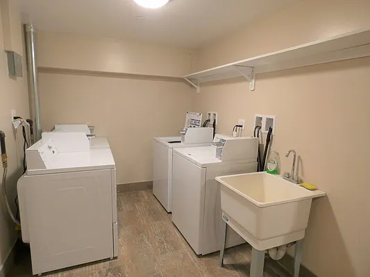 Rented by Karten Real Estate Services LLC | media 11