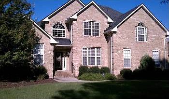 1st image of 845 Artesia Way